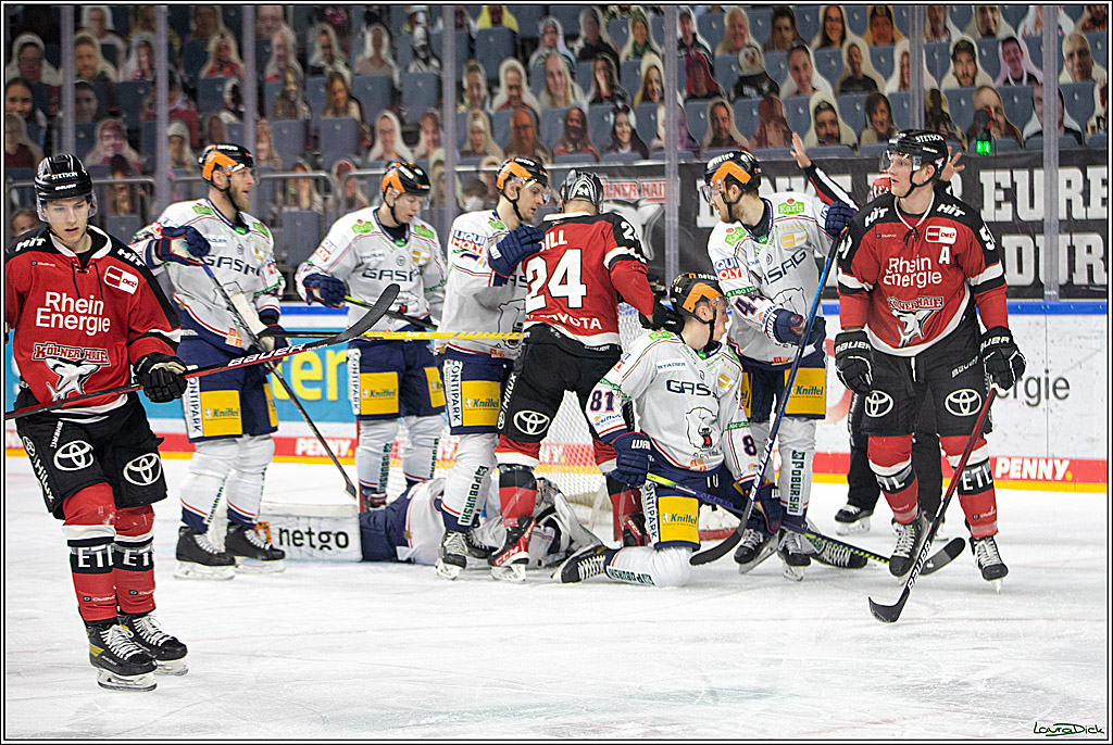 PENNY DEL; Koelner Haie- Eisbaeren Berlin; Koeln, 28.12.2021